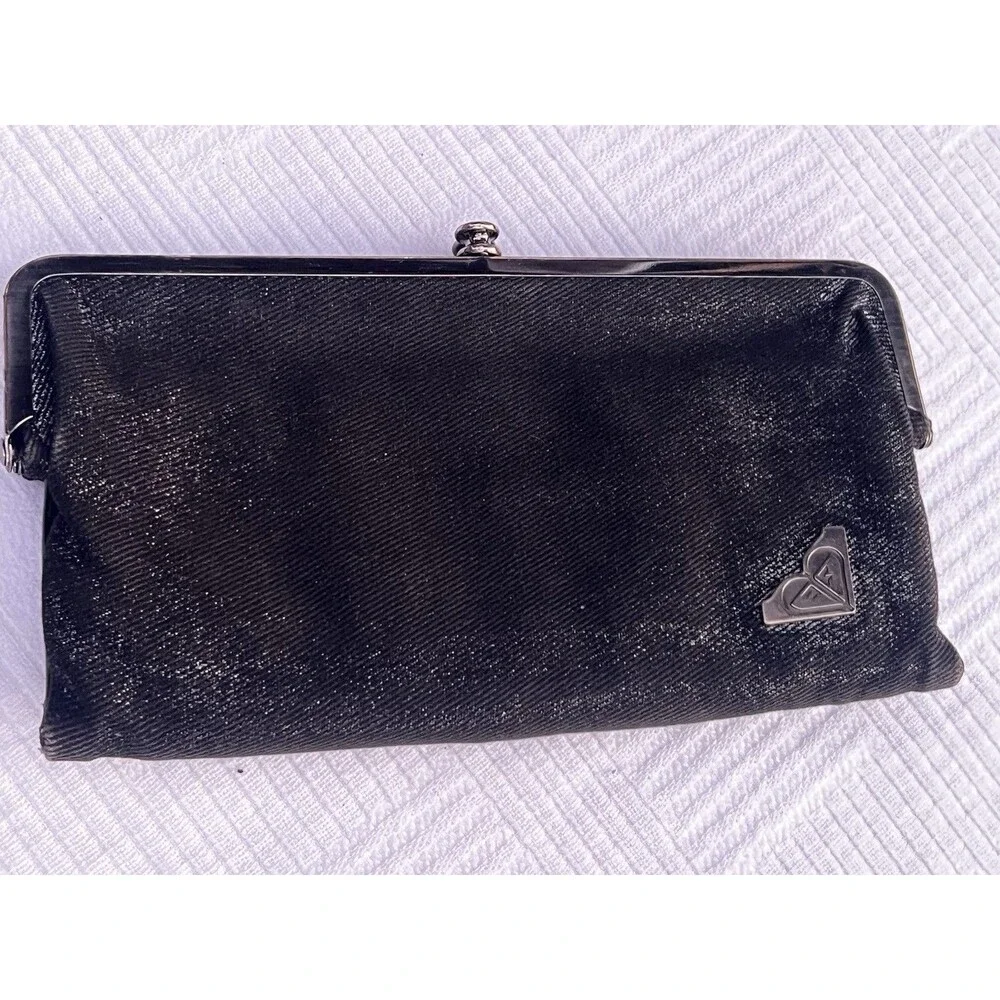 Mcbling 2000s Roxy Y2K Black Kiss Lock Wallet Clutch Tri Fold Patent Logo Emo